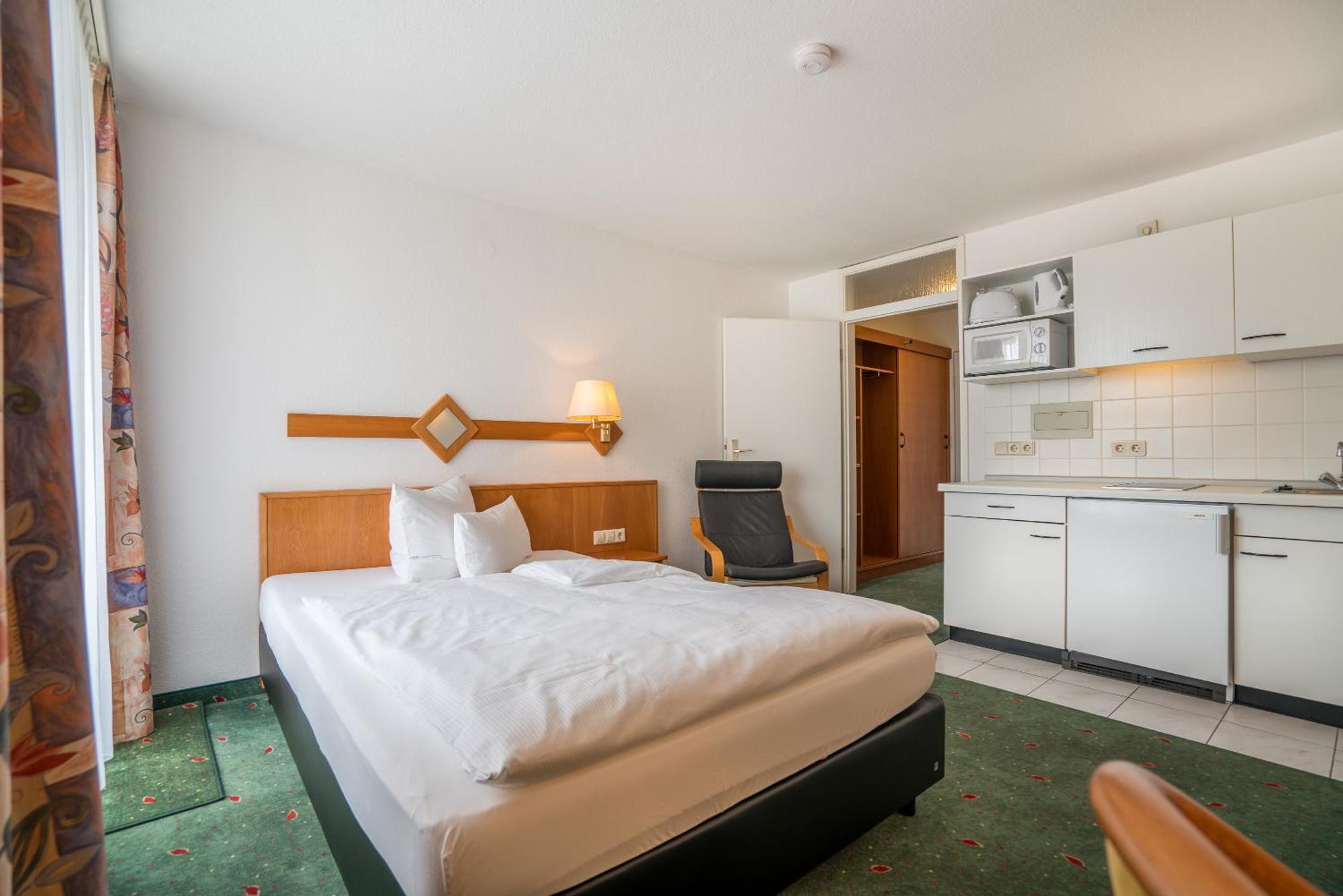 Airporthotel Residenz Steinenbronn Exteriér fotografie