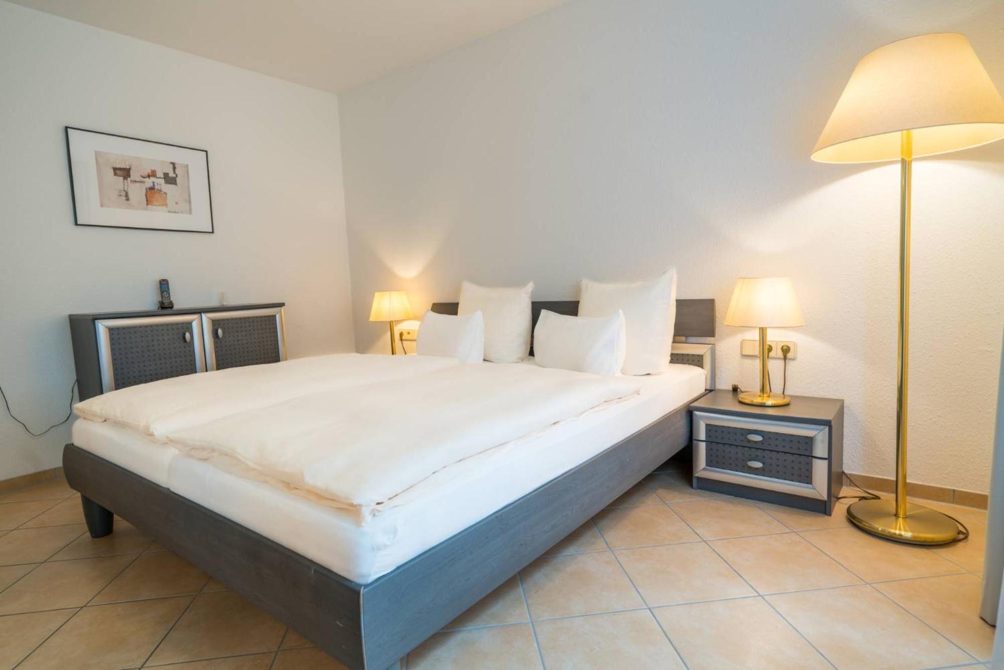 Airporthotel Residenz Steinenbronn Exteriér fotografie