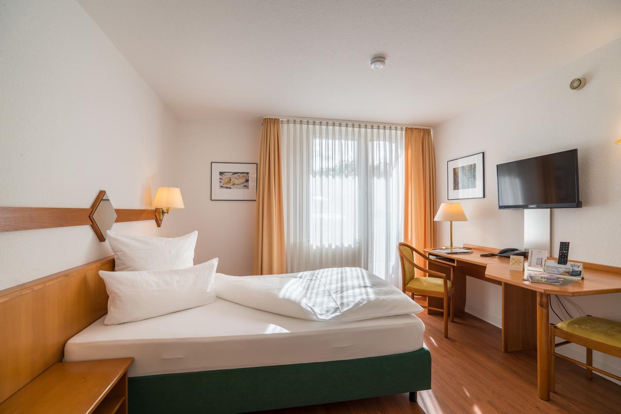 Airporthotel Residenz Steinenbronn Exteriér fotografie