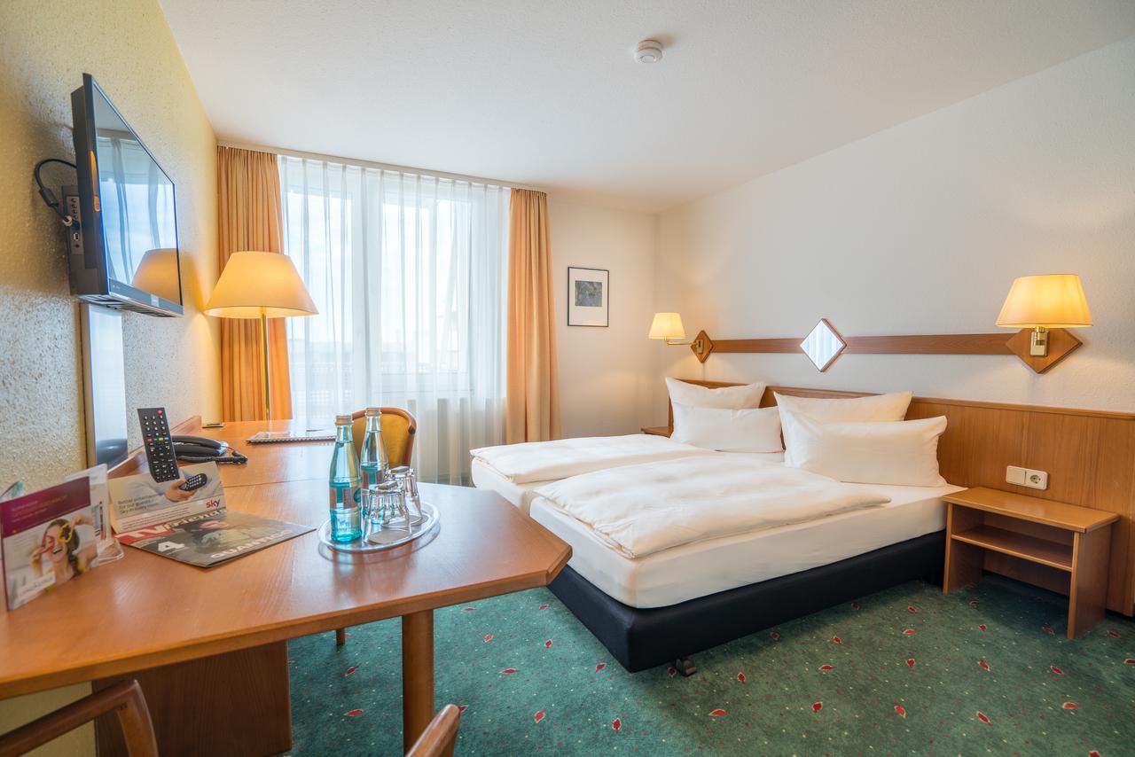 Airporthotel Residenz Steinenbronn Exteriér fotografie