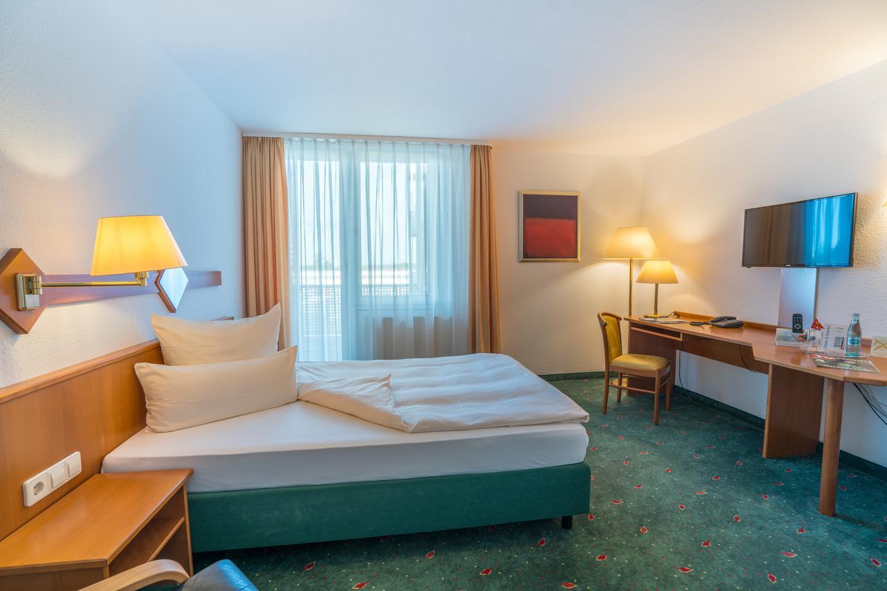 Airporthotel Residenz Steinenbronn Exteriér fotografie