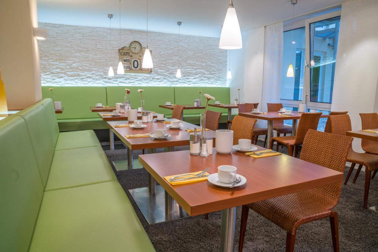 Airporthotel Residenz Steinenbronn Exteriér fotografie